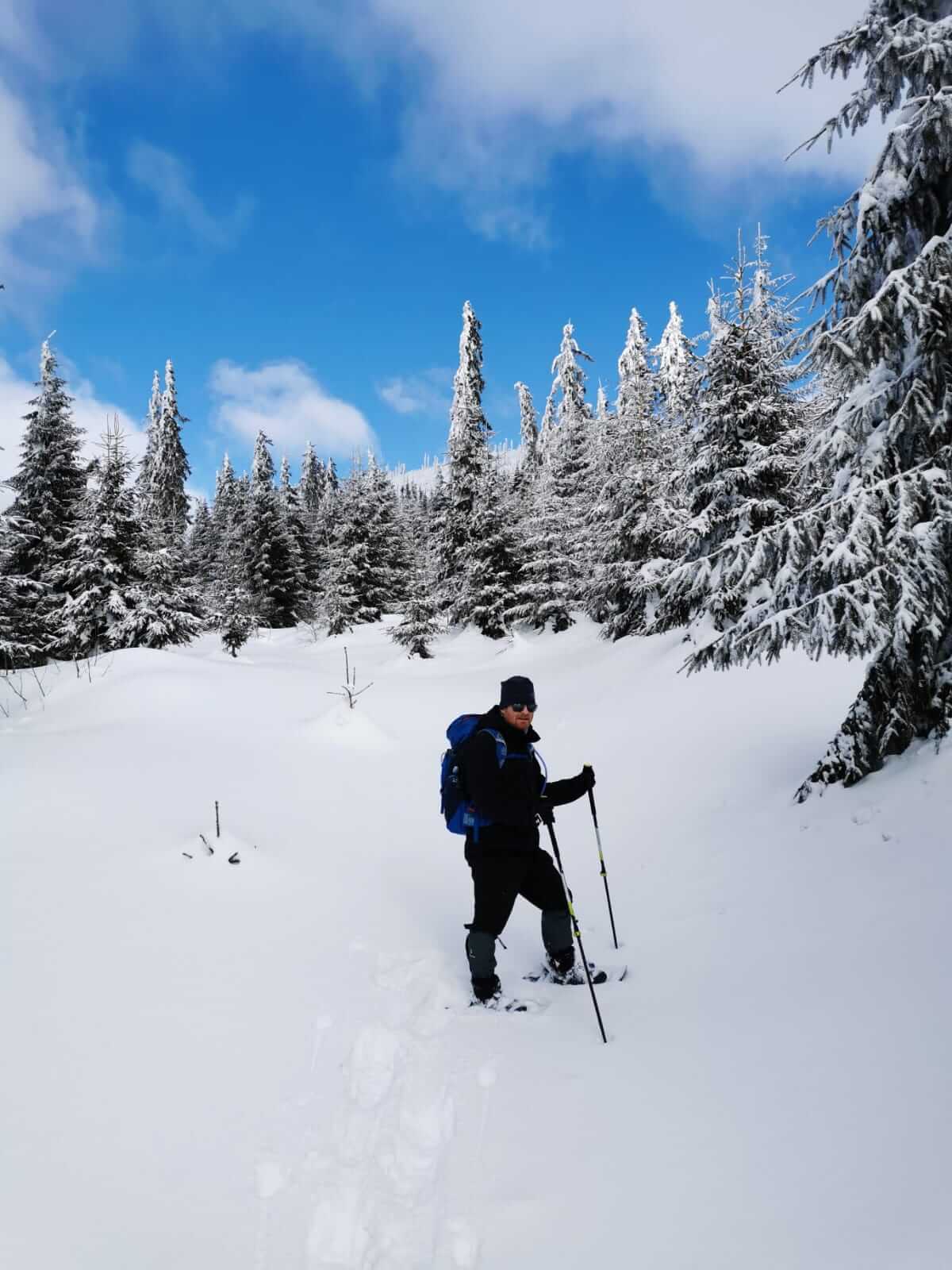 Florian Cisek von dein-webauftritt beim Schneeschuhwandern